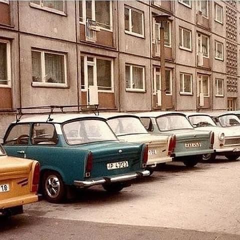 slobodan_ukic's tweet photo. East Berlin 1983
#socmod photo via Rolph Hansen #brutgroup #socialistmodernism #utilitarianarchitecture https://t.co/12vr6Oyefa
