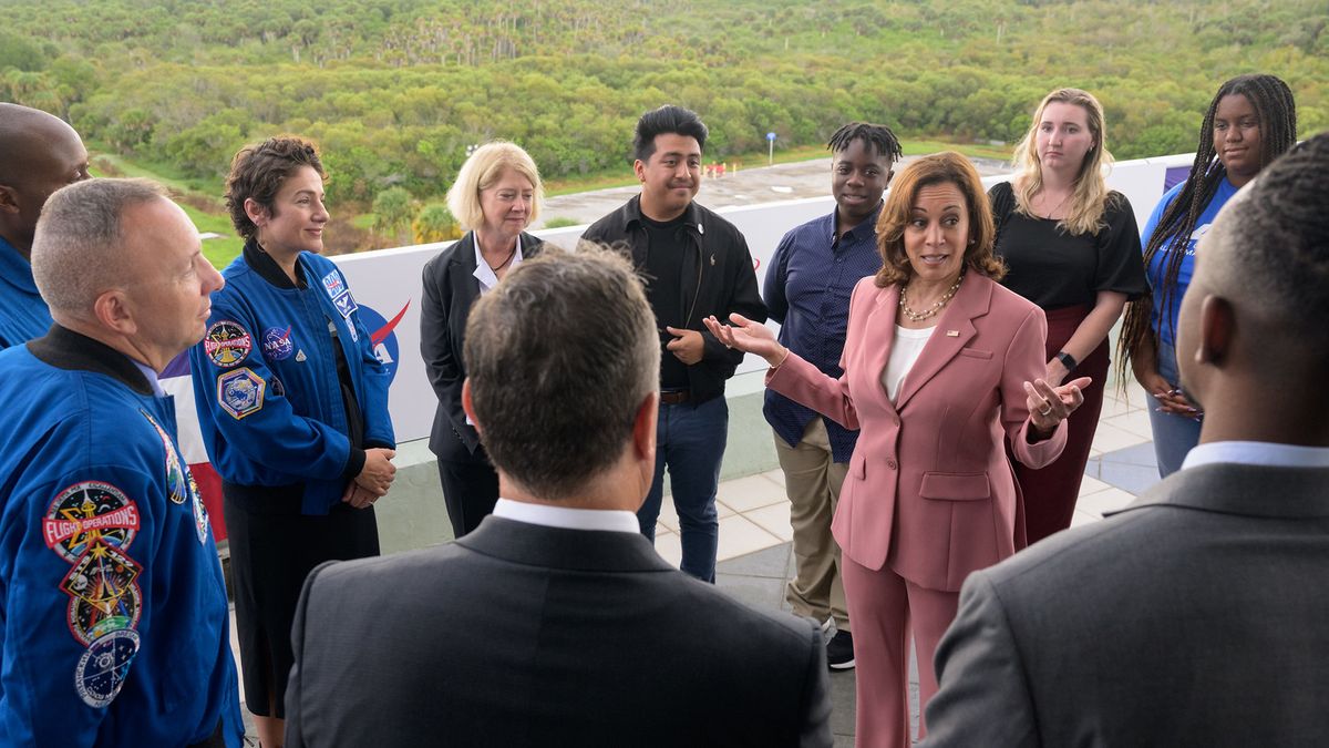 VP Kamala Harris lead National Space Council meeting today (Dec. 20) trib.al/faWMfmk