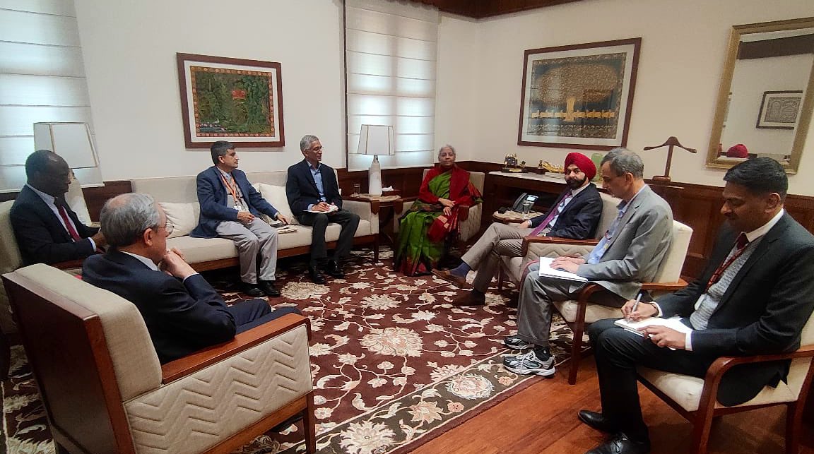 Union Finance Minister Smt. @nsitharaman and World Bank Group President Mr. Ajay Banga met today, in New Delhi. FM Smt. @nsitharaman and Mr. Banga discussed outcomes of #G20India Presidency, evolution of the @WorldBank and its engagement with India in various sectors, besides…