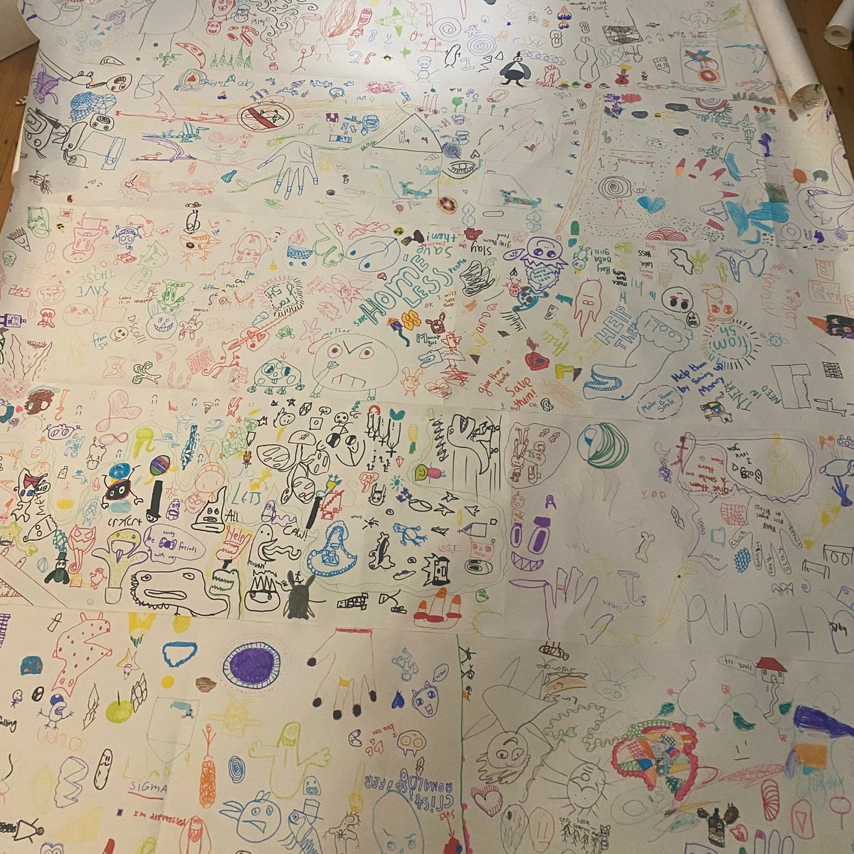 ⭐ A huge thank you to this incredible team of festive fundraisers! School friends Sonny, Evie, Louis, Joe, Joey, Dylan and Ted from Bristol challenged themselves and their class to fill 50 square feet with doodles – check out their designs 🎄