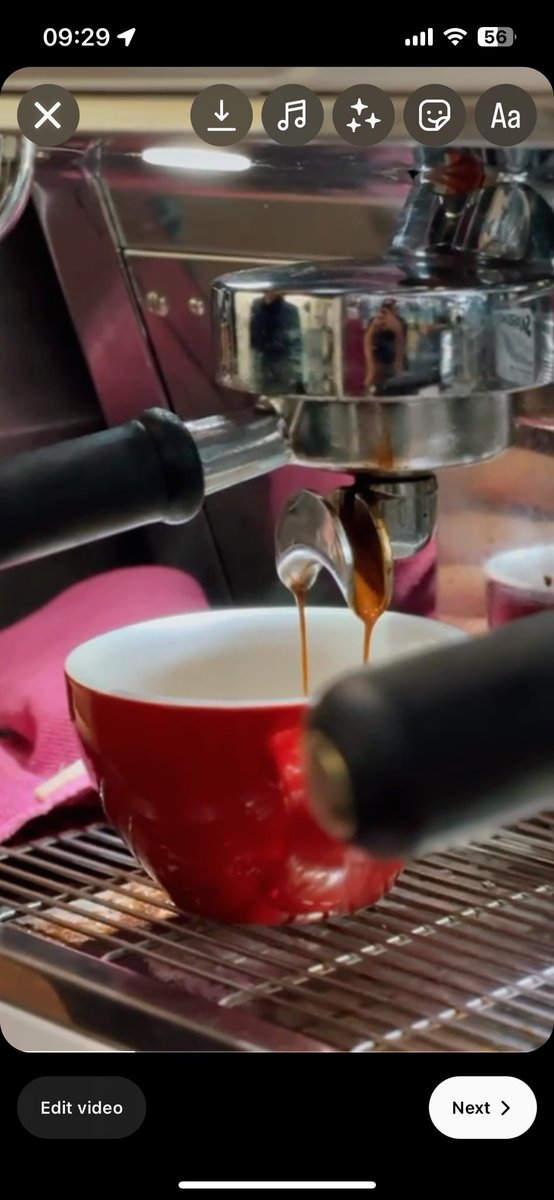 Love coffee! Love Christmas! Love Itsa!