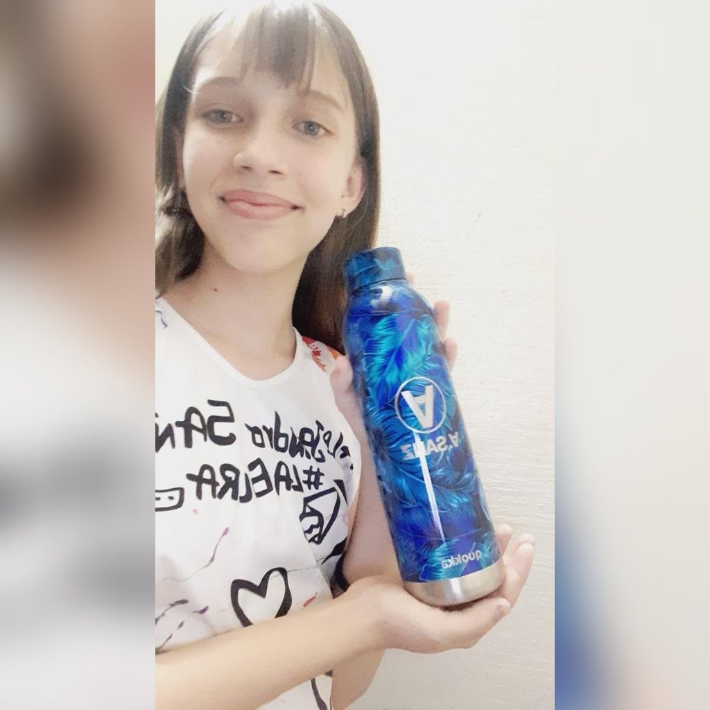 Regala #Solidaridad 🎄🎁, colabora 
con <a href="/ayudaenaccion/">Ayuda en Acción</a> y compra la botella #Quokka 
🌳El 100% de lo recaudado se destina a
reforestar #manglares en Honduras
🌱Los manglares son un gran aliento para el problema  climático
<a href="/AlejandroSanz/">Alejandro Sanz</a> 
<a href="/LFdCesmas/">LaFuerzadelCorazón</a> 
➡️ tinyurl.com/bdcn9xrp