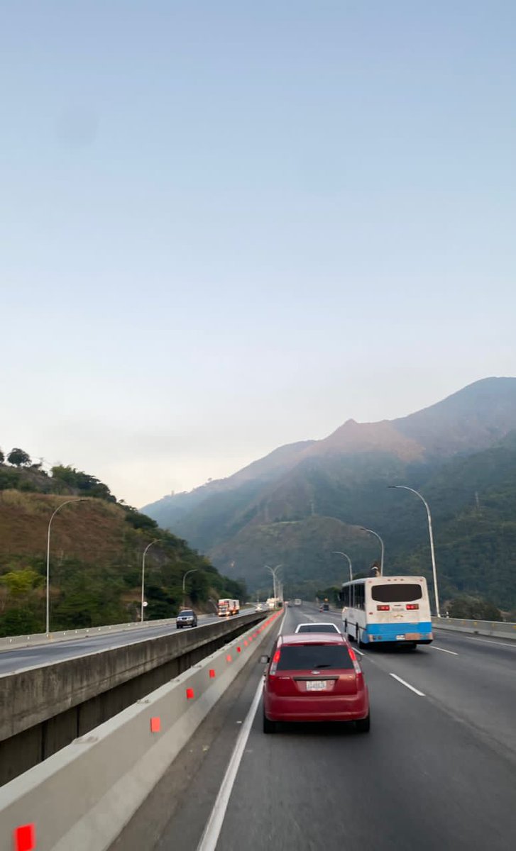 MaquinaDelAire's tweet photo. #GMA #20de diciembre hora 7y37AM https://t.co/01VFaIKatR