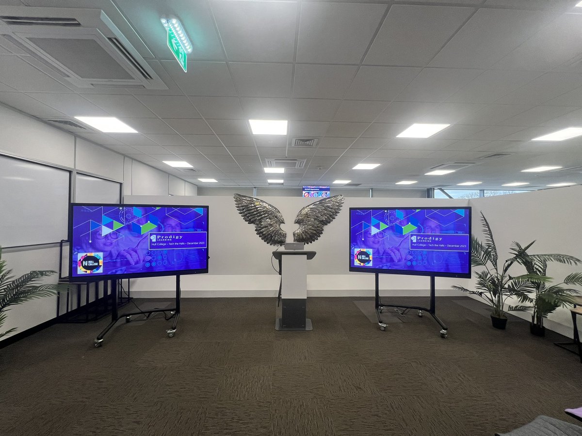 All set for #thechthehalls <a href="/hullcollegegrp/">Hull College</a> talking all things #digital looking forward to seeing lots of <a href="/MSEducationUK/">Microsoft Education UK</a> #certification from a great team!

<a href="/CertMatters/">Prodigy Learning</a>