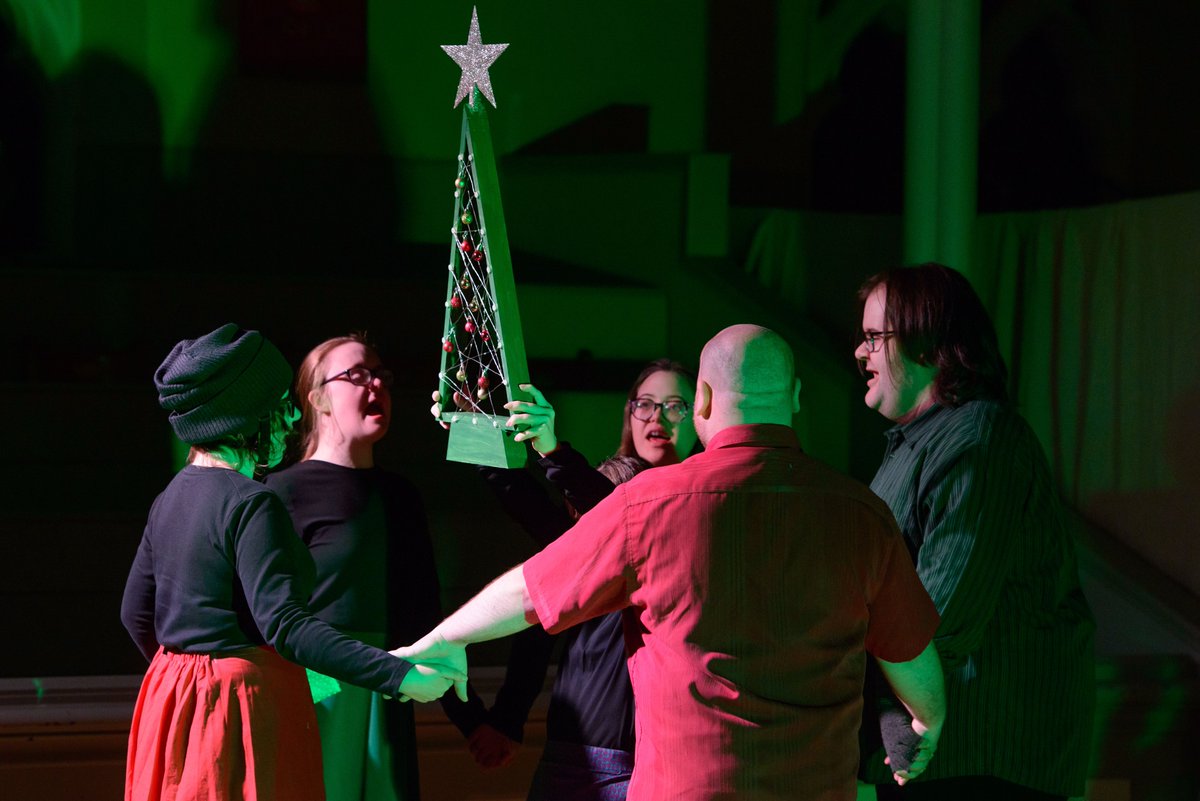 Thank you very much for supporting Barchester’s Charitable Foundation during 2023. We wish you and your families a lovely Christmas &amp; a healthy and happy New Year!
bhcfoundation.org.uk/seasons-greeti…