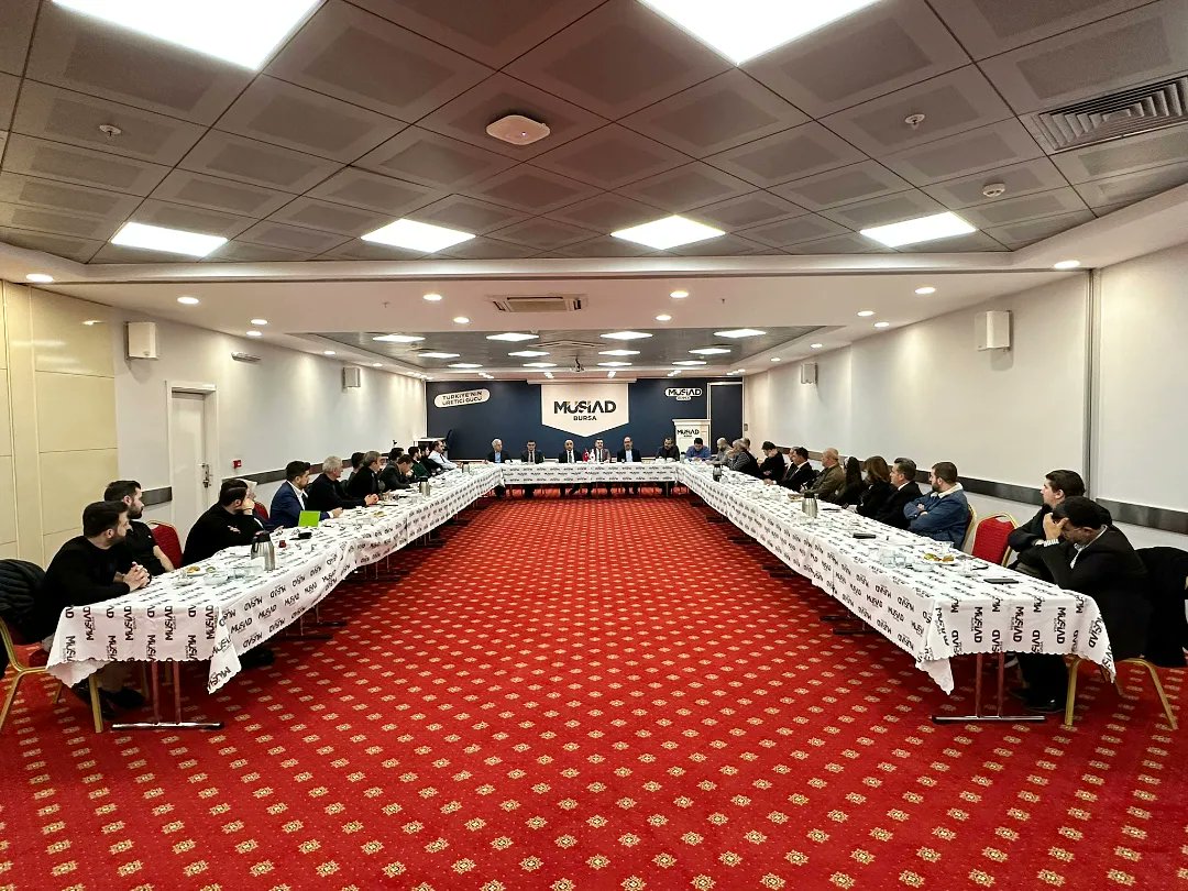 📌Türkiye'de model olacak projelerle iş dünyasının nitelikli istihdam ihtiyacını karşılamak üzere, mesleki eğitimin güçlendirilmesine katkı sağlayacak çalışmalarımızı sürdürüyoruz. 

Bu vizyonla Sektör Kurulları Başkanımız Halil Atalay öncülüğünde toplantımızı  gerçekleştirdik.