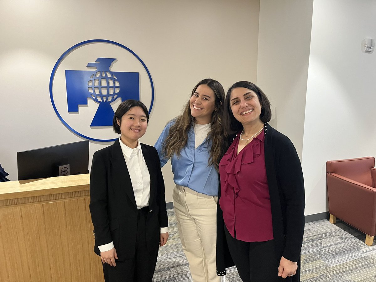 Happy Holidays from Global Chamber WHQ! Welcome 🙏 Jihyeon Kim as Project Manager for us, via Cultural Vistas. Here she’s with Ghazal Khorshidi and Jaquelin Alonso, with a warm Thunderbird School of Global Management welcome in the Dean’s offices!! Thank you!! 🙏 🌎