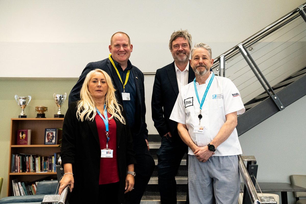 👩‍🍳 Thanks to Nisbets' generous donation of 15 sets of chef whites and aprons, City of Bristol College's future culinary stars are now geared up with brand-new uniforms! 🎁
 
To read the full story, follow the link: loom.ly/MyhHAk8

#MyBristolCollege #EveryoneBelongs
