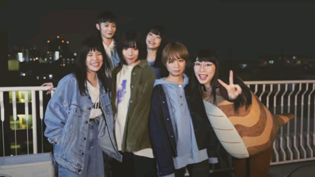 eoga11's tweet photo. 何者にもなれない私がなにかになろうとした結果が色んな人との交わりを関わりを生んだのならば、それはもはやヒューマンドラマ。無性に聞きたくなった一曲。
#鈍色幻視行
#読了
#恩田陸
#BiSH
#STAR https://t.co/gf62ABNF0o