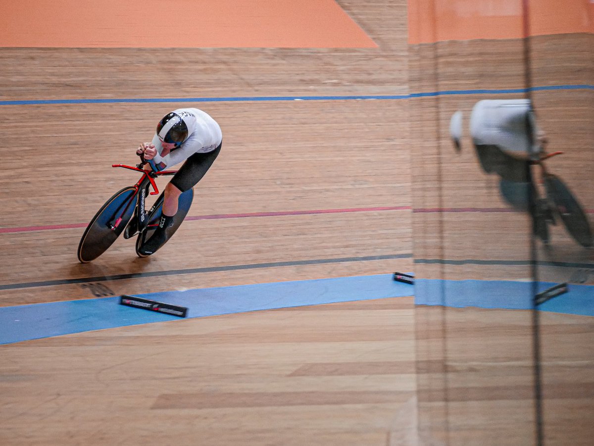 WattShop tweet media