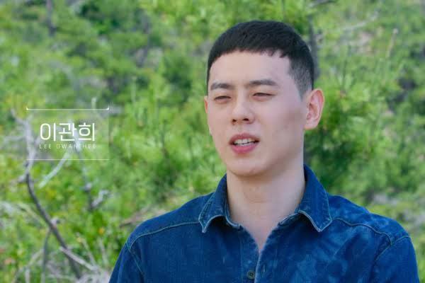 kdrama_menfess's tweet photo. •kdm• 🔥 single's inferno 🔥

peserta paling ngeselin tuh gwan hee. kepedean naksir 3 cewek, tapi dia sendiri gak ada effort sama sekali. ngarep dikejar terus sama 3 cewek. namanya relationship ada take n give. cewek udah effort, tapi lunya? banyak gaya. huu sok cakep lu https://t.co/wgwouxI7xu