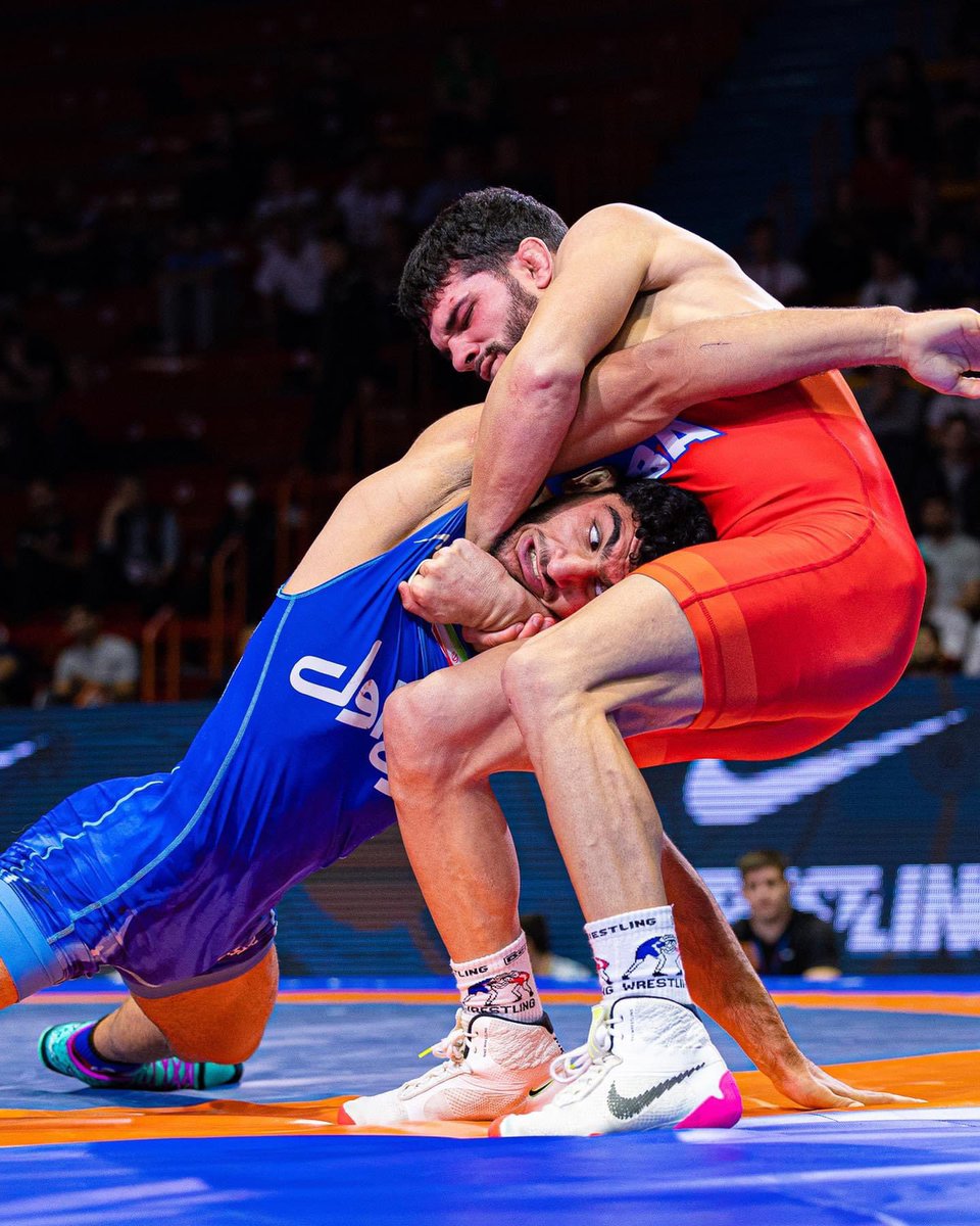 La Unión Mundial de Luchas ha elegido a Luis Orta como el mejor grequista del orbe en 2023. De la 'Güinera', de La Habana, de #Cuba es este gladiador que apenas ha permitido puntos técnicos en el presente año. Gracias, campeón, por el orgullo que provoca ser tu compatriota.