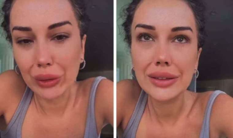 Dilan Polat'ın ailesine gönderdiği mektup paylaşıldı:

Hep iyiyim diyorum ama hiç iyi değilim. Boğuluyorum burada. Şuan saat 20:30 öyle sıkıldık ki dört duvar arasında Nilgün ile beraber yürüdük oda içerisinde bir ileri bir geri... Bacaklarım ağrıyor. Her gün düşünmekten...
