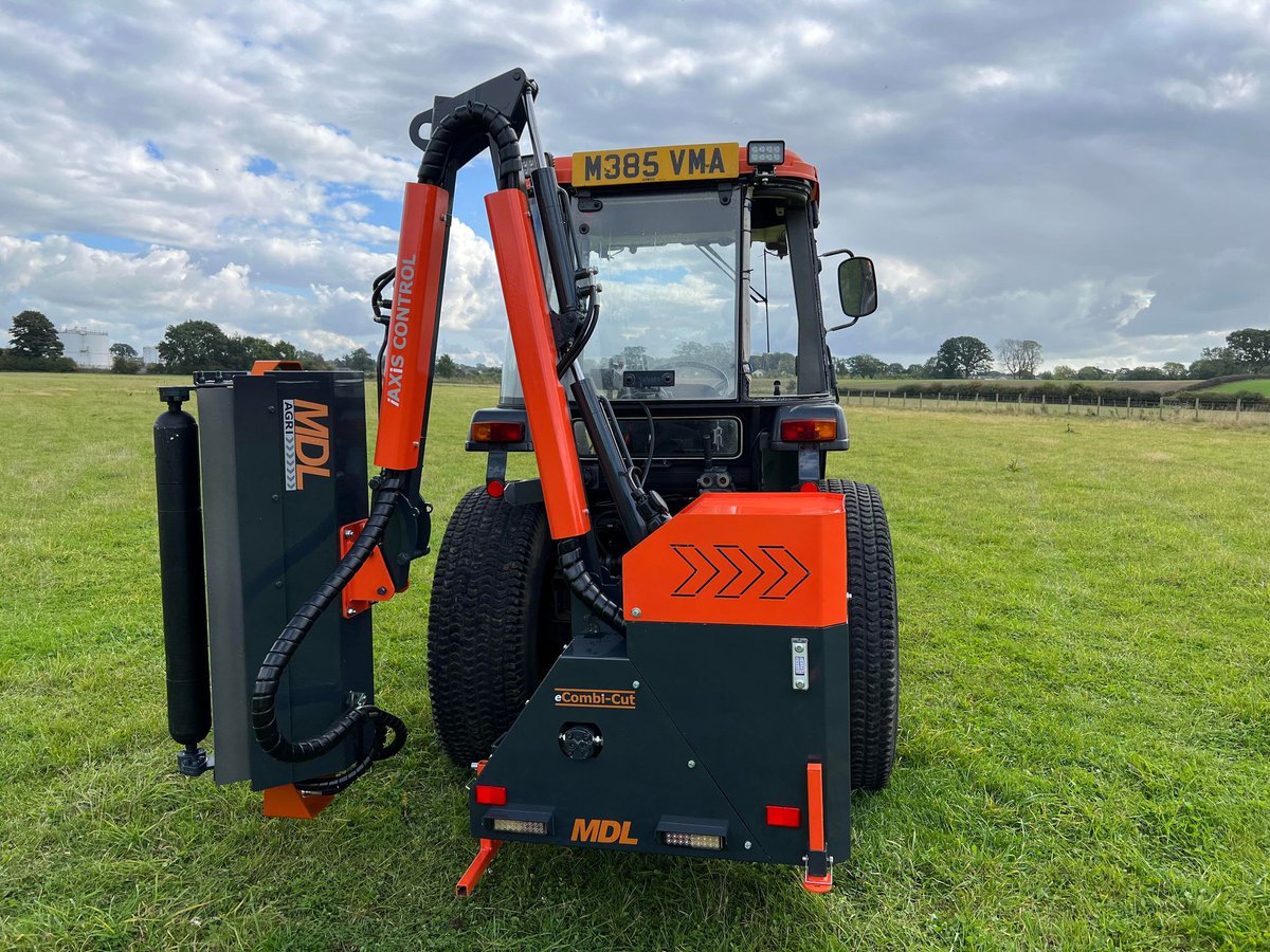 MDLPowerup's tweet photo. MDL ECombi-Cut 100cm – Joystick Operated Hedge Cutter – Manufactured In Britain.
£8994 –£9594,inc VAT
#hedgecutter #hedgecutting #hedgecutting #hedgecutters #hedgecuttinguk #hedgecutterhire #hedgecuttingseason #British #british #britishmade #englishmade #englishmade https://t.co/qJMtQDwHfI