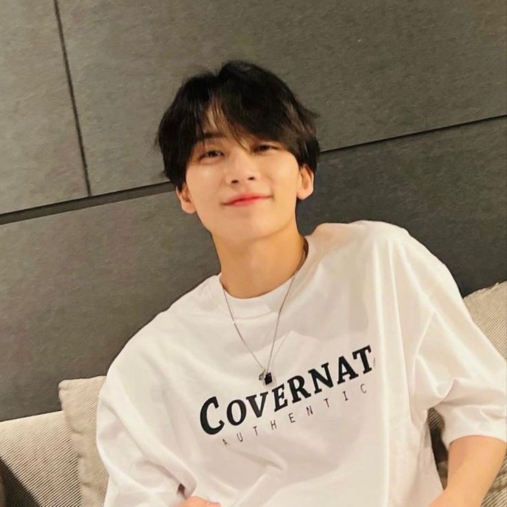 — "Jibran paling ganteng sejagat raya"

⨾  Jeonghan few tweets AU
© saa