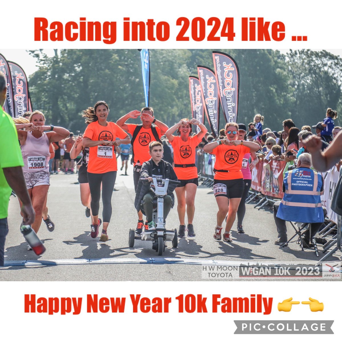 Happy New Year from the 12th @HWMoonToyota Wigan 10k for @alljoinjack 🥰 A handful of 2024 EARY BIRD places to go: wigan10k.co.uk @Bithells @wigan_travel @EnduranceCoach @Wiganphysio @UncleJoesSweets #wigan10k2024 #thecountdownbegins #seeyouonthestartline #TeamJJ📷📷