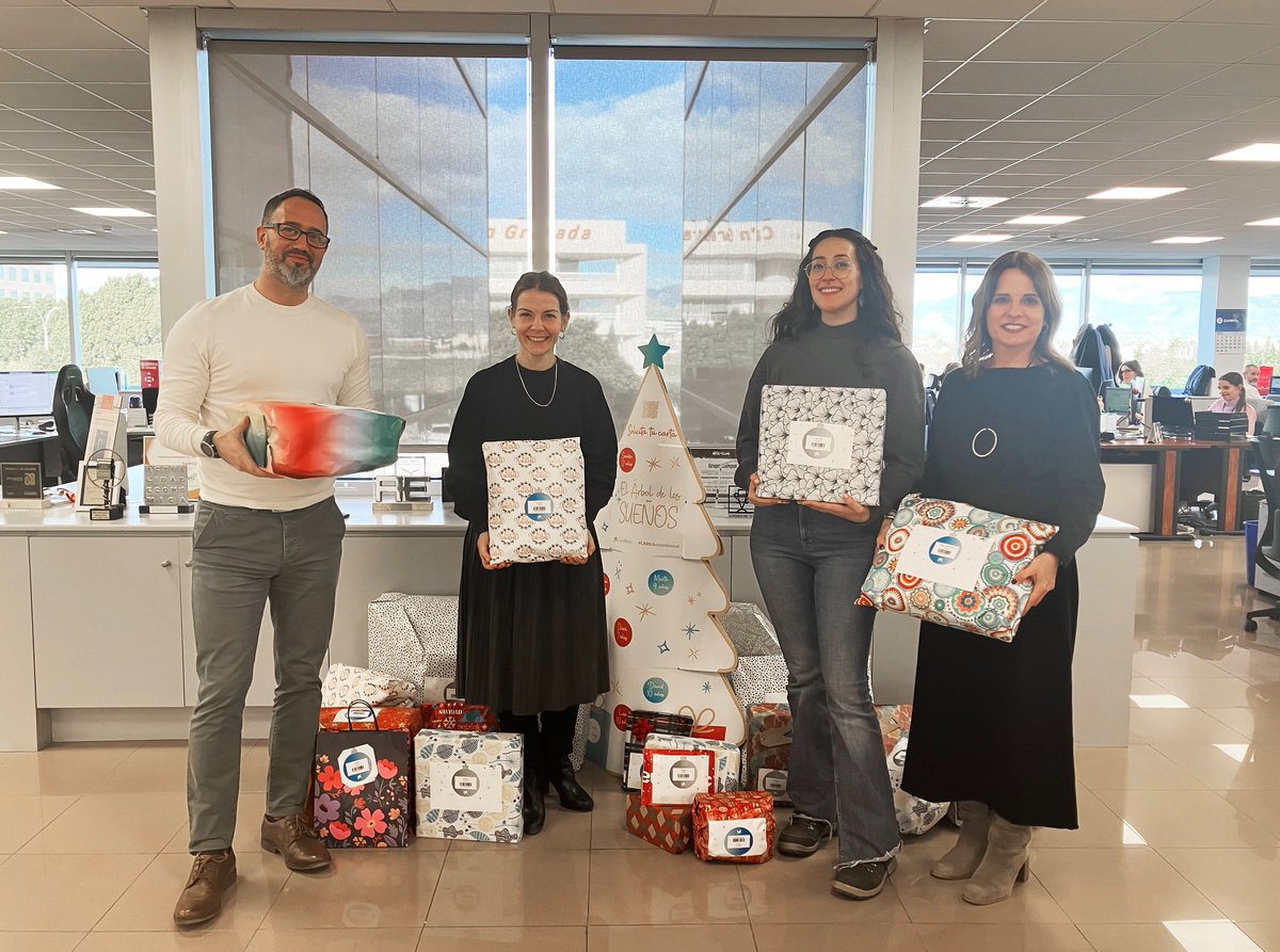 En SAMPOL nos hemos unido otro año más a la iniciativa solidaria el #ÁrboldelosSueños, impulsada por <a href="/caixabank/">CaixaBank</a>. Hoy hemos hecho entrega de los regalos a la <a href="/FundacionAldaba/">FundacionAldaba</a> que se encarga de que los regalos lleguen los niños de su organización.

#RSC #Solidaridad