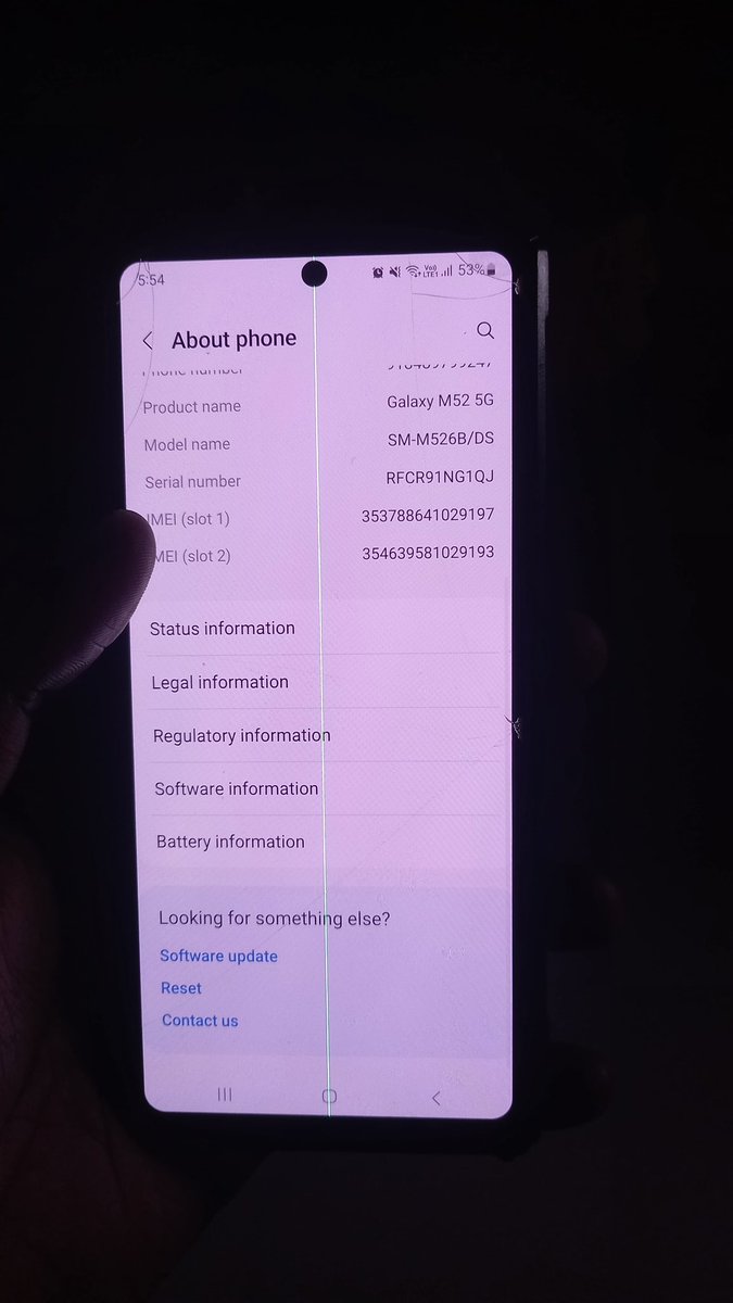 Rajuuu243's tweet photo. Green line occurred  on Samsung M52 display ... @SamsungIndia @SamsungMobile #Samsung #GreenLineonDisplay #SamsungDisplayIssue @Samsung
#SamsungM52 https://t.co/E1KKngJB3w