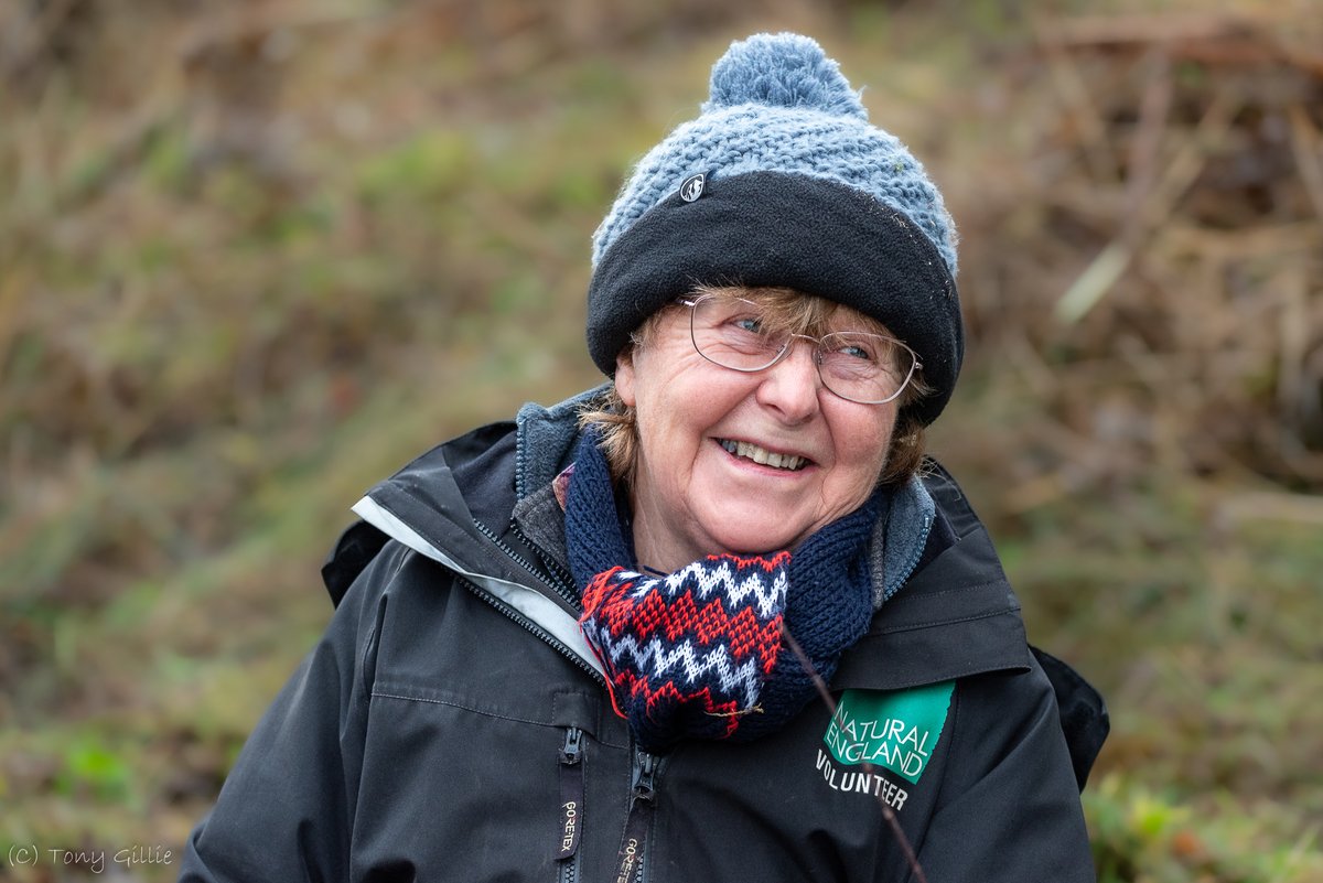 Please join us in wishing a very Happy Birthday to @judyweb32049878!
Those who know her won't be surprised to learn she chose to spend it with us here in the Lye Valley... 
#OxfordshireFens #Volunteer #InspirationalLeader