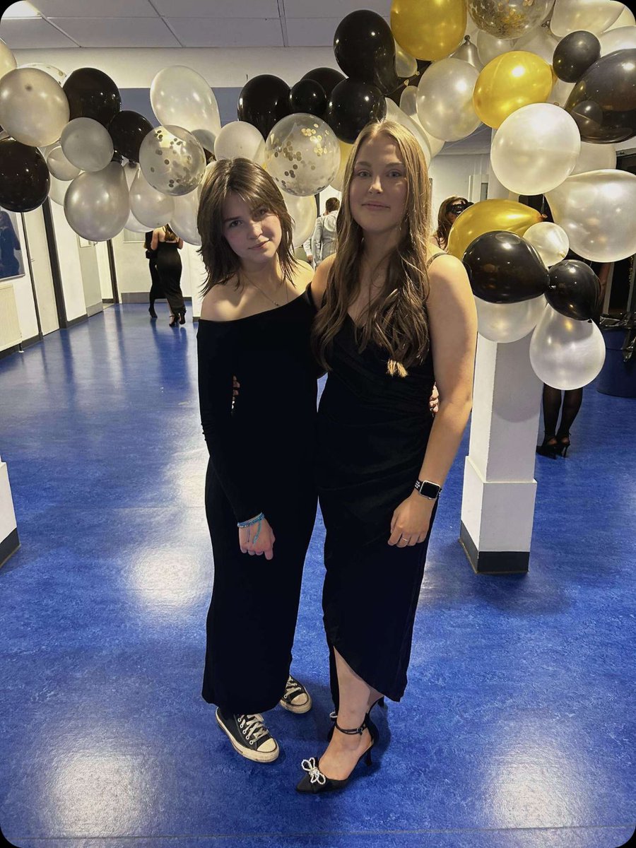 Christmas ball 2023, great to see so many seniors attending and having a great time ! Isla and myself wish everyone a merry Christmas and happy new year when it comes 🥳🎄🎅🏻
<a href="/mgsonline/">Musselburgh Grammar School</a> <a href="/MsCraigie_DHT/">Jane Craigie</a>