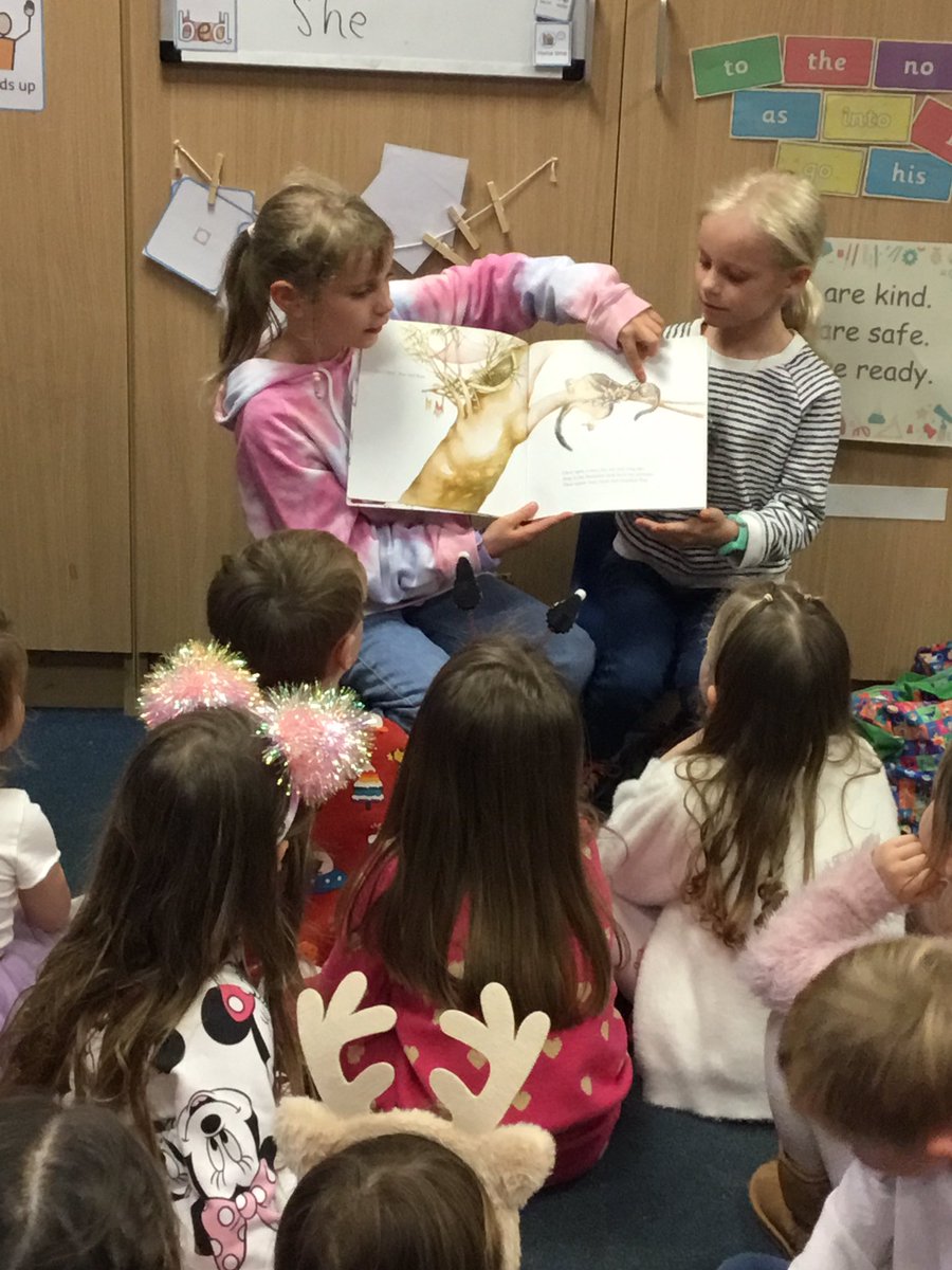 stthomas_cofe's tweet image. Reception had the most special secret readers this week all the way from Australia. It was a family surprise which had everyone smiling from ear to ear😁 #eyfsreading #secretreader
