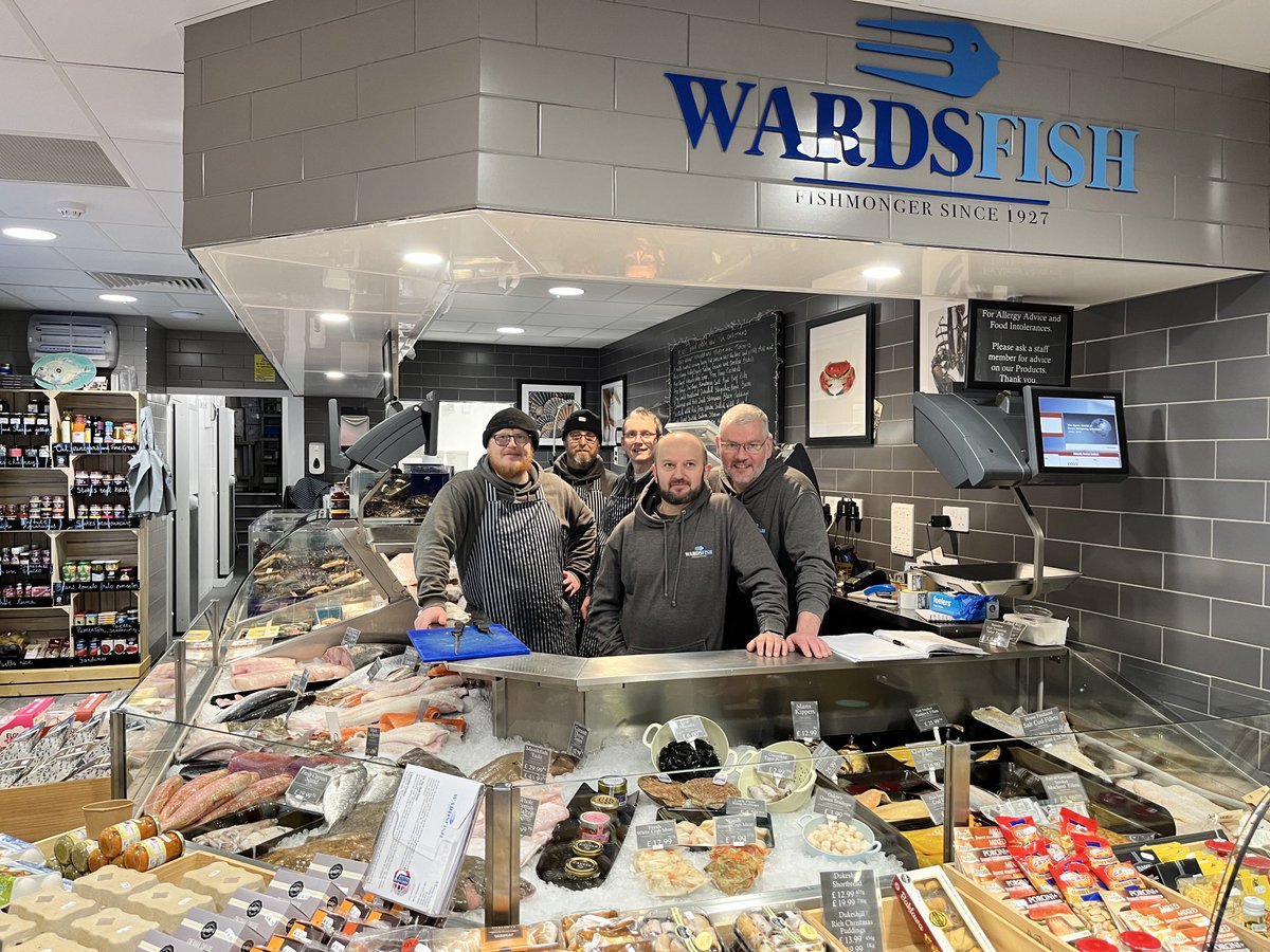 Great to visit Simon and his team in his new fishmongers shop in Birkenhead,super bunch of guys, amazing shop with super fresh seafood,really is a pleasure to work with fishmongers that care about the products ⁦@WardsFish⁩ ⁦@VisitLiverpool⁩ ⁦⁩ ⁦@LivEchonews⁩