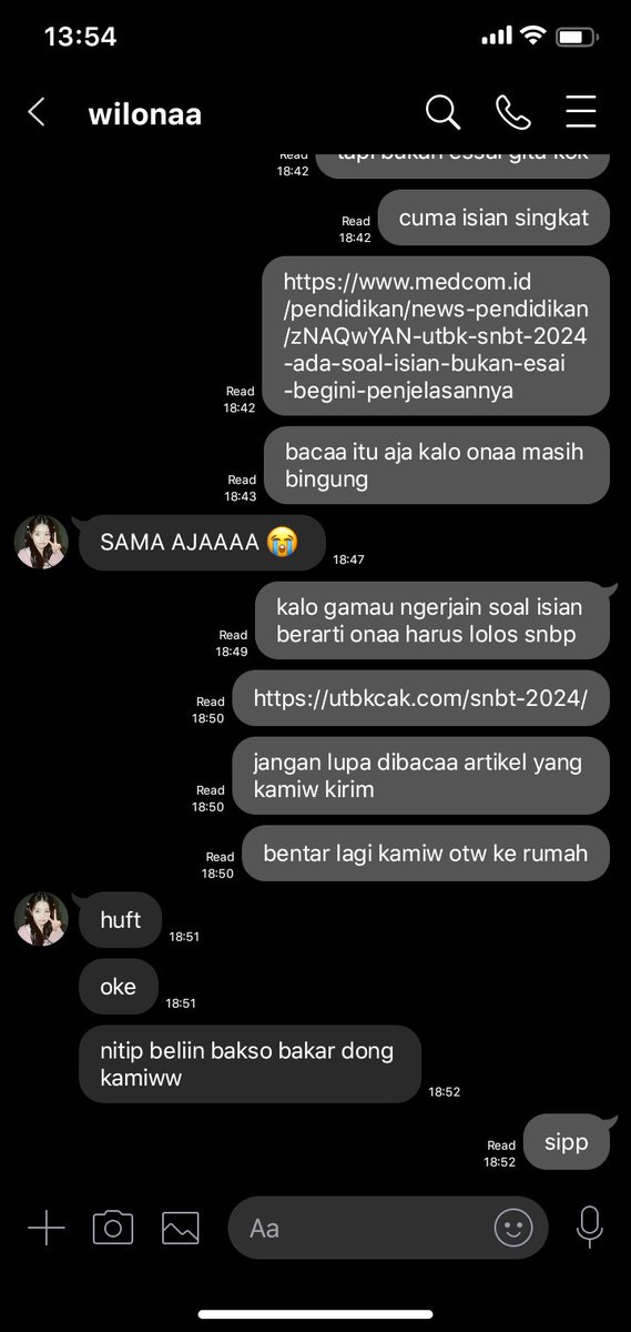 crush on my tutor — mickyz  few tweets au