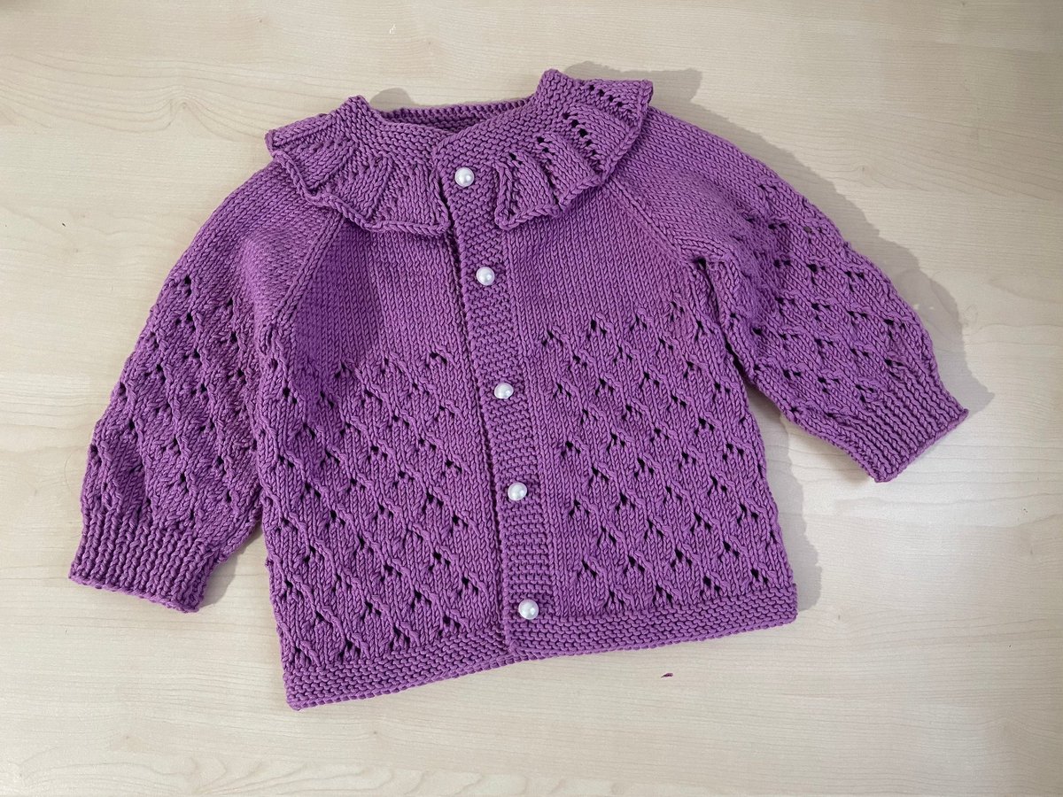 hand knitted organic cotton baby cardigan #organiccotton #COTTON #babygift #knittedbabyclothes #babyknits #cardigan #SustainableFashion #babygirl #ukhandmade #tweet #smallbiz #etsy silkyknittinguk.etsy.com/listing/163875… via @etsy