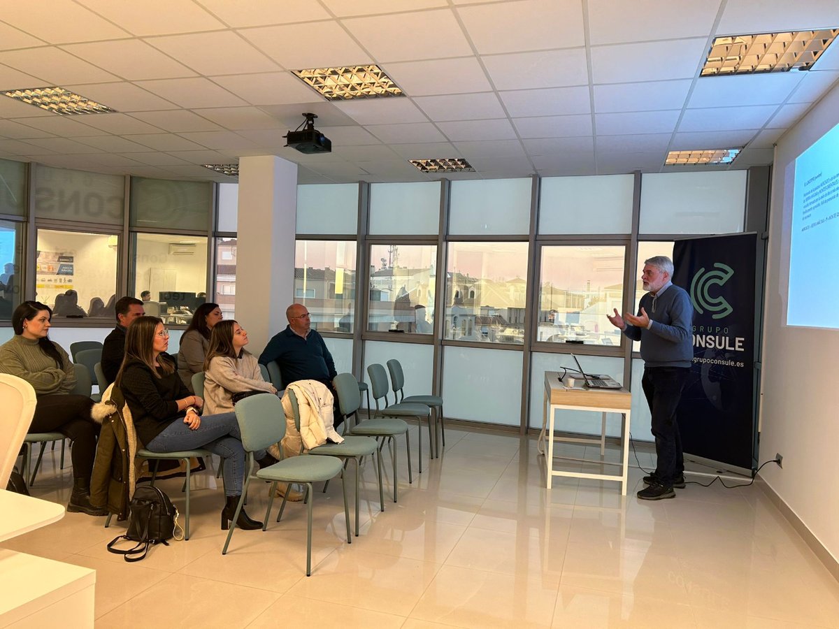GrupoConsule's tweet photo. Ayer le tocó el turno a MERCAMAYOR, el centro comercial comarcal que une las comarcas de Sierra Mágina y Montes Orientales.

Un centro comercial digital que revitalizará el tejido comercial local https://t.co/tJSO3bZh5L