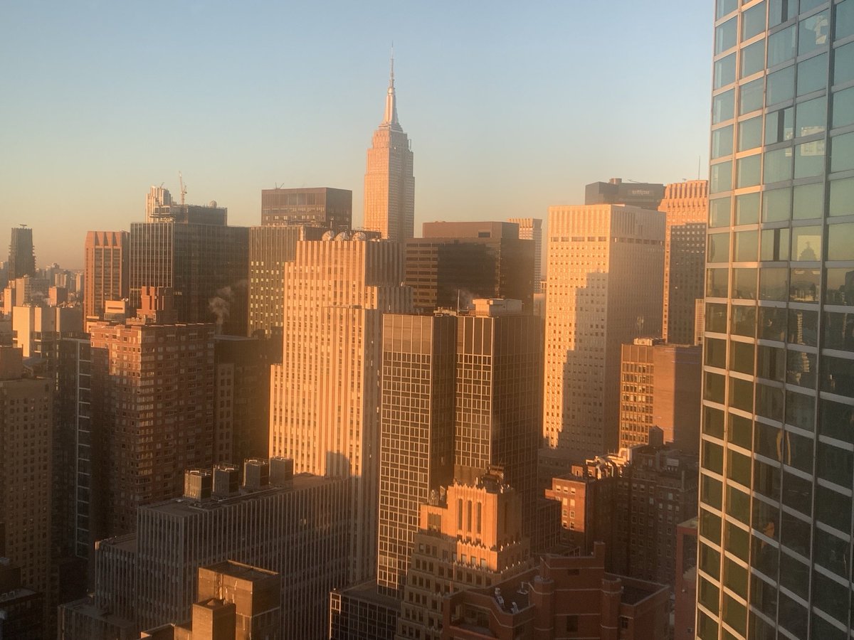 Lumière du matin a New York. Conférence annuelle ⁦@LeadersPaix⁩ - ⁦@ONU_fr⁩