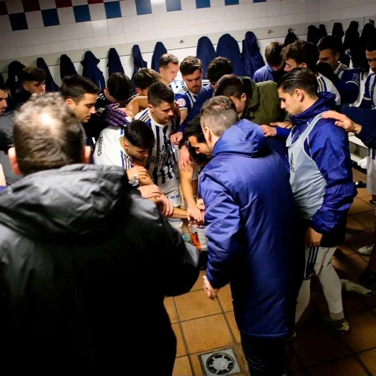 Sergio Fernández Sesi (@sesidiez) on Twitter photo Fin de esta maravillosa etapa en <a href="/RSGimnastica/">RS Gimnástica de Torrelavega</a>
A todos los que componeis La RSGT, agradecido por el cariño, muchas gracias.
A los del día a día, mis respetos. Zalosofia.
Para vosotros, no hay palabras, solo orgullo. ¡Juntos lo conseguiréis!
¡Os quiero como un perro! Fin de esta maravillosa etapa en <a href="/RSGimnastica/">RS Gimnástica de Torrelavega</a>
A todos los que componeis La RSGT, agradecido por el cariño, muchas gracias.
A los del día a día, mis respetos. Zalosofia.
Para vosotros, no hay palabras, solo orgullo. ¡Juntos lo conseguiréis!
¡Os quiero como un perro!