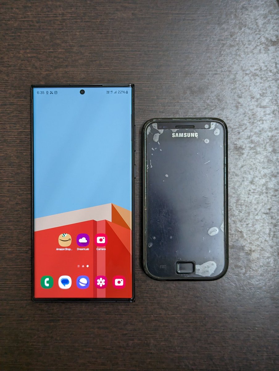 omerDTIL's tweet photo. @SamsungIndia @SamsungMobile 
S vs S23 ultra, samsung has come a long way! https://t.co/iv1n16Tspd