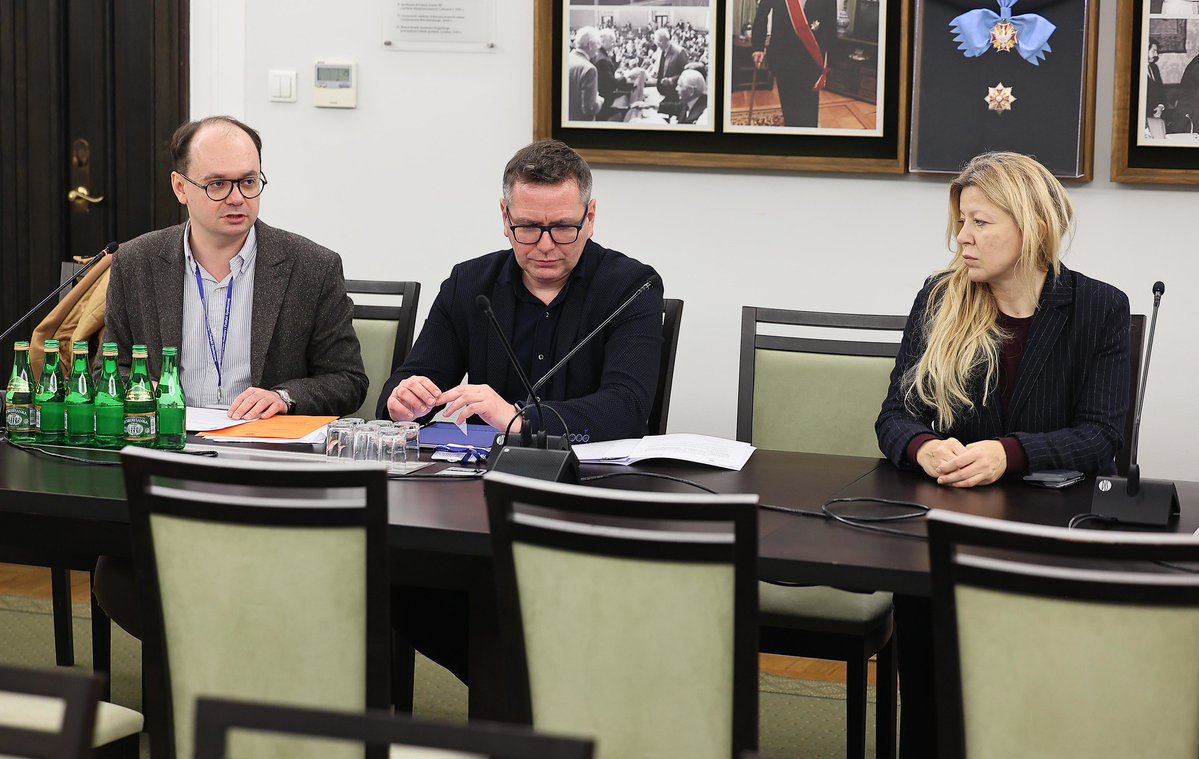 📸 Wiceminister Sebastian Gajewski wziął udział w posiedzeniu Komisji Rodziny, Polityki Senioralnej i Społecznej w @PolskiSenat, podczas którego rozpatrywana była ustawa o szczególnych rozwiązaniach w celu zachowania ważności niektórych orzeczeń o niepełnosprawności oraz orzeczeń…