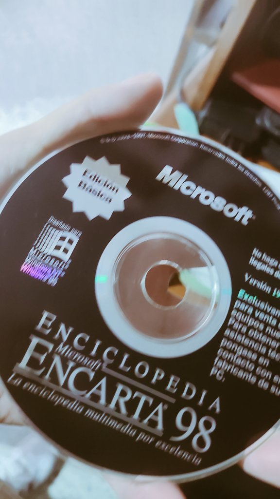 Hoy desempolvando mi casa...

Los niños de ahora también pedirán encarta 2023 de navidad...