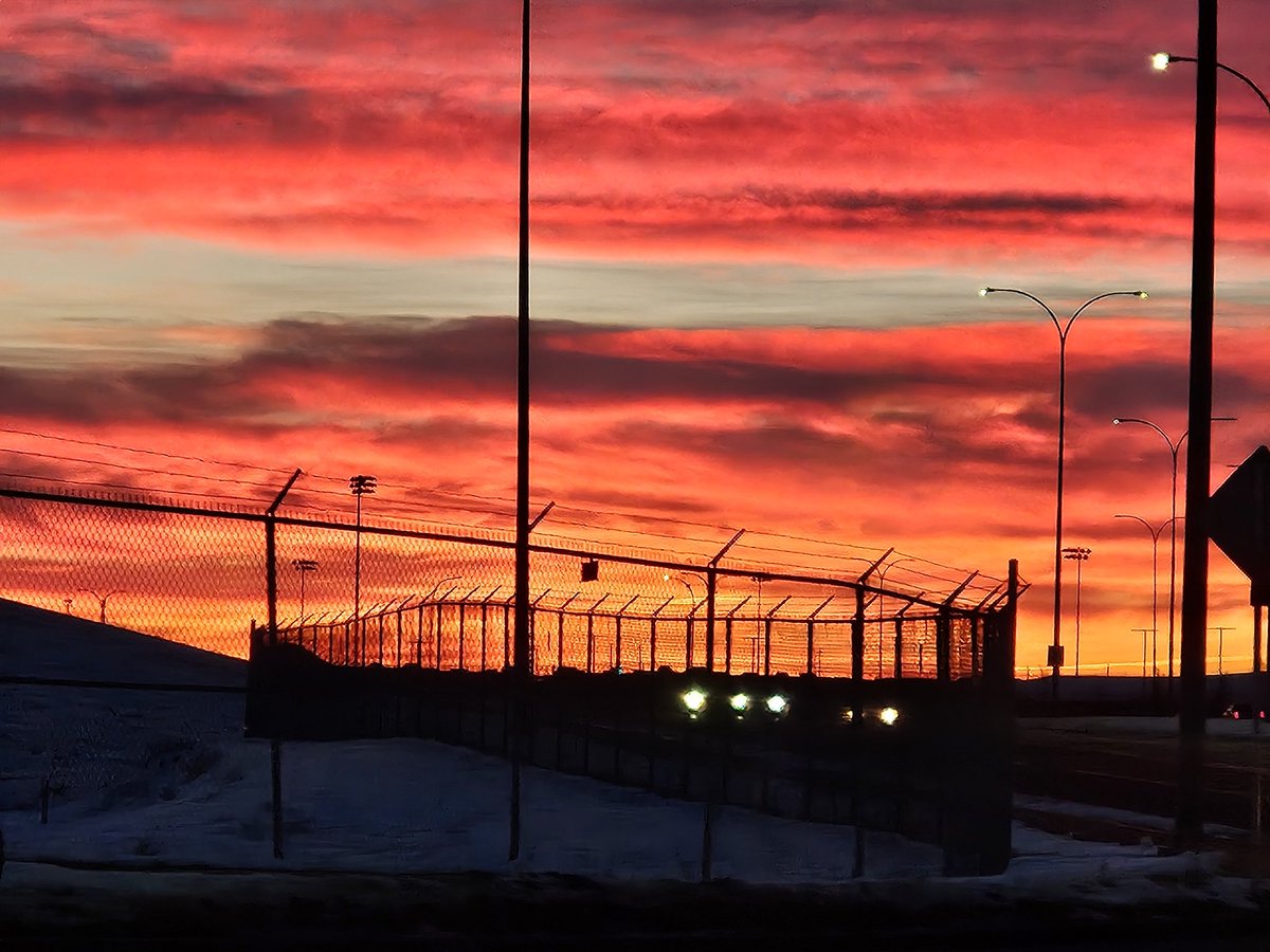 Nice sunrise this morning in Calgary! #yyc