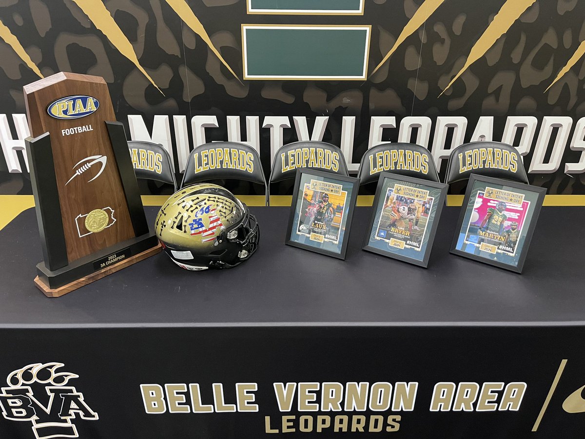 Early signing day for football‼️

Braden Laux – Eastern Michigan University 

Quinton Martin – Penn State University 

Luke Bryer – Case Western Reserve