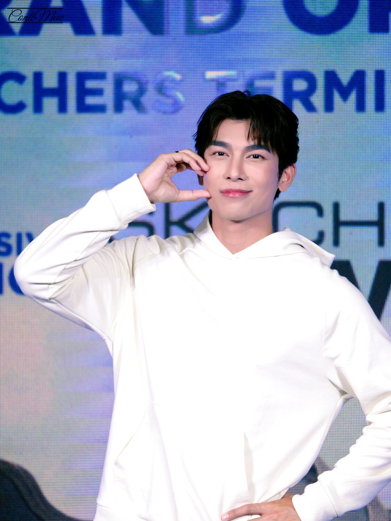 ความน่ารักของสุบสิด SKECHERS GO WALK 7 x MEW #SkechersGoWalkOPxMEW @MSuppasit