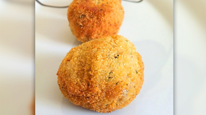 Unas croquetas de hallaca recetavenezolana.com/croquetas-de-h…  #CosasQueveo