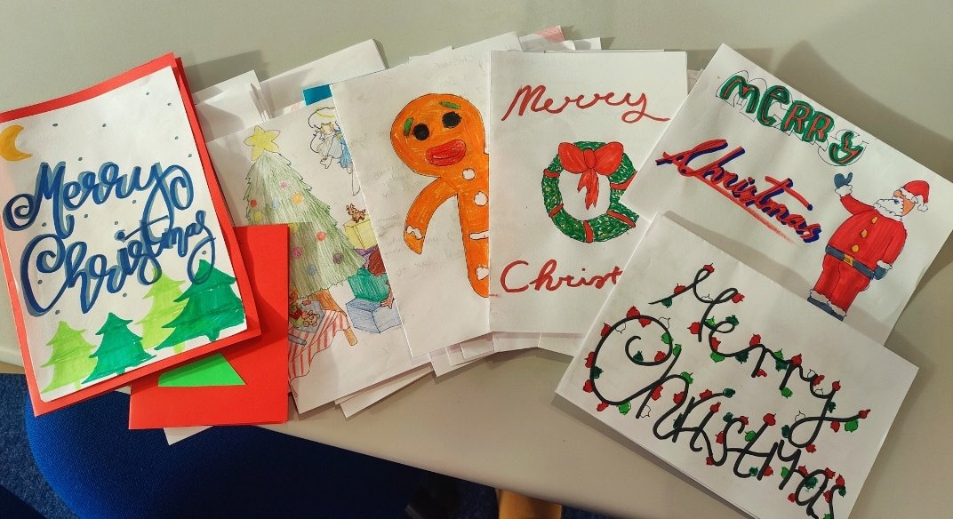 Handmade Christmas cards from the students of SETSS to those in the Shannon Lodge Nursing Home in Roosky ✨🎄

Connecting people that have never met through kindness 👭👬