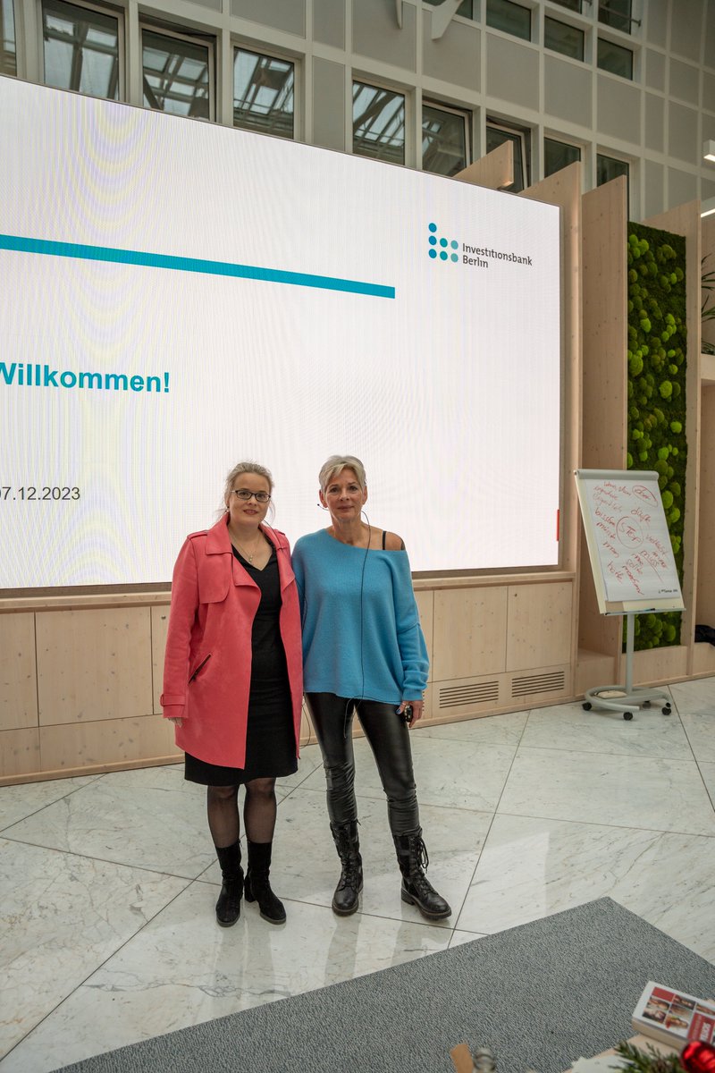 Die Veranstaltung der Frauenvertreterin für betriebsjüngere Kolleginnen der IBB war ein inspirierendes und bewegendes Treffen, das sensibel und respektvoll ernste Themen behandelte.

Danke an alle, die daran teilgenommen und diese wichtigen Gespräche ermöglicht haben! 💙