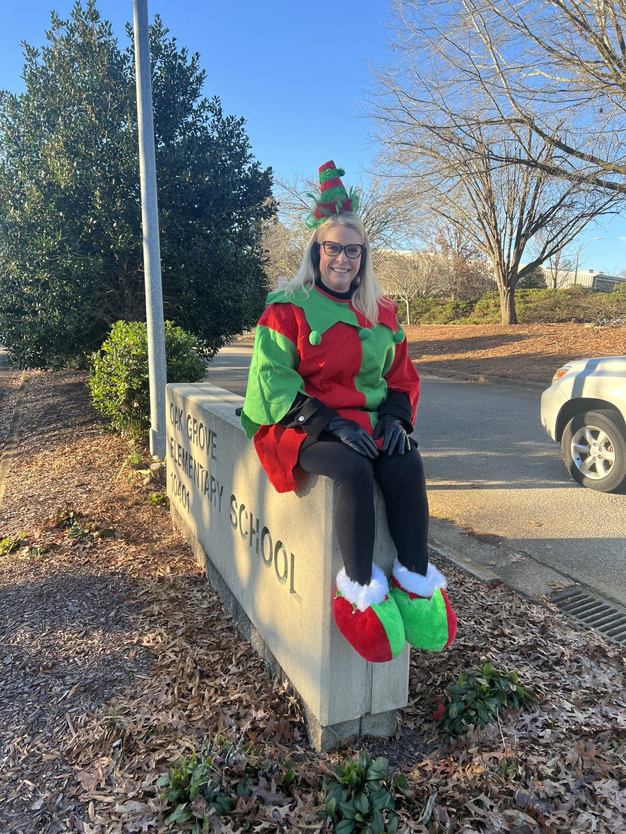 oakgrovees (@oakgrovees) on Twitter photo The elves are out and about wishing all our otters a safe and happy holiday break. <a href="/bevbOtterP/">Beverly Benton</a> <a href="/PTAOakGrove/">Oak Grove PTA</a> <a href="/JoTOtterap/">Jo Tysor</a> The elves are out and about wishing all our otters a safe and happy holiday break. <a href="/bevbOtterP/">Beverly Benton</a> <a href="/PTAOakGrove/">Oak Grove PTA</a> <a href="/JoTOtterap/">Jo Tysor</a>