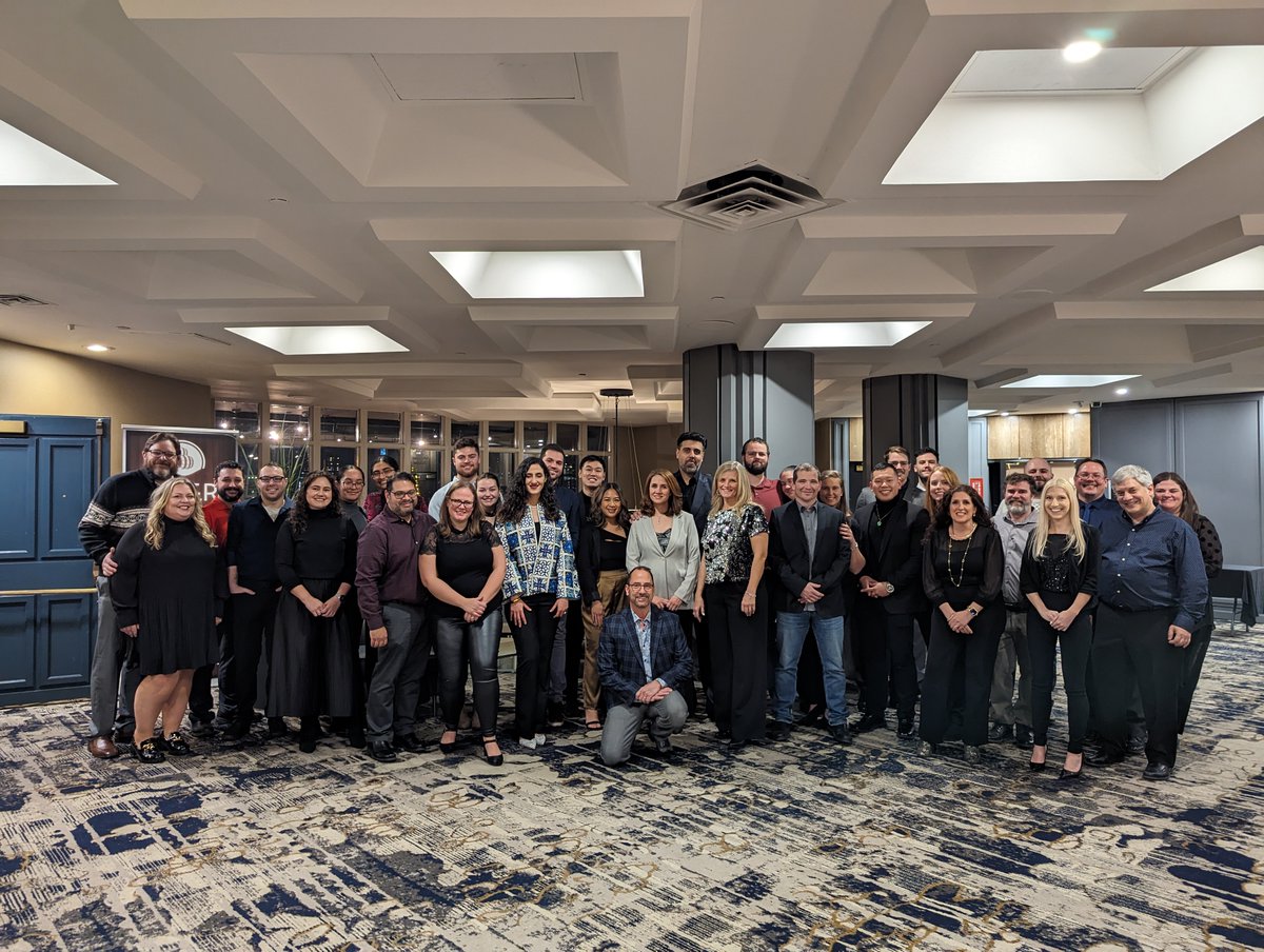 DataRealm tweet media