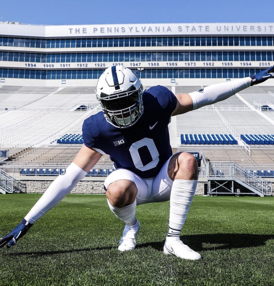 Liam Andrews has signed with Penn State. Andrews is a four-star, 6-foot-5, 260-pound lineman from the Dexter School in Brookline, Mass. He committed to Penn State in July. He plans on being a defensive lineman in college. nittanysportsnow.com/2023/12/penn-s…