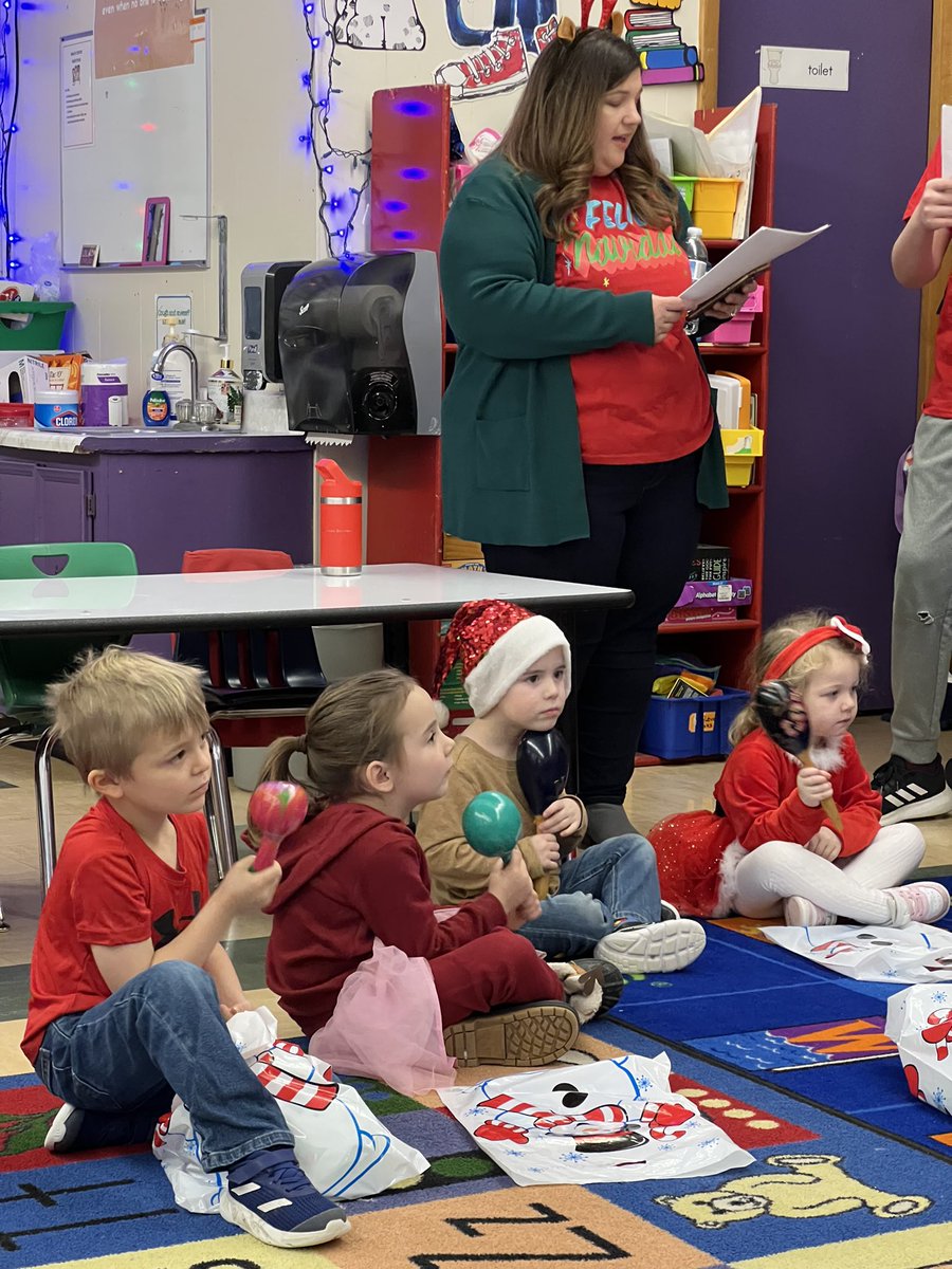 principaldupree's tweet image. Thank you to the FA Spanish Club for caroling in our classrooms.  🎶