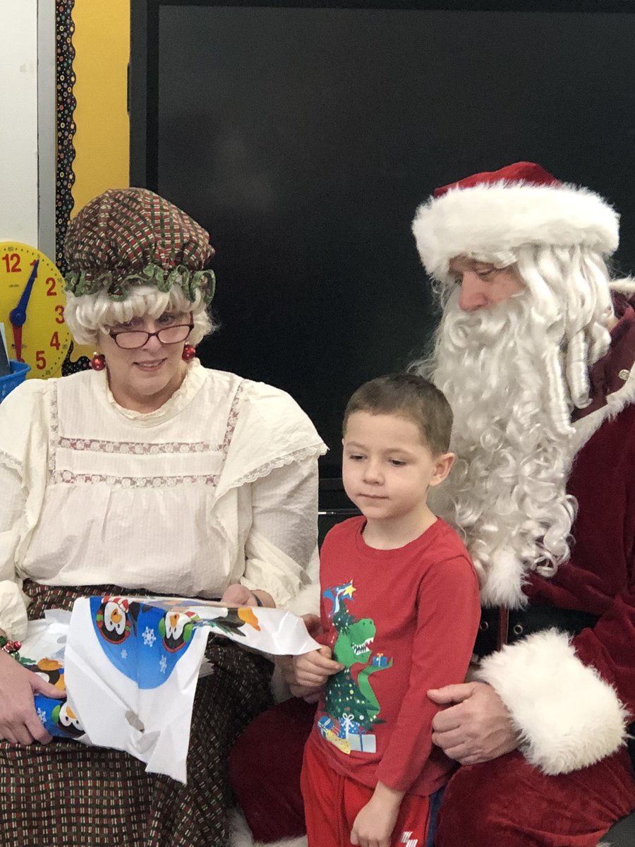 principaldupree's tweet image. Santa made a visit to our classrooms.  He brought each child a book.  Thank you to our St. Joe’s PTO for supporting our events!