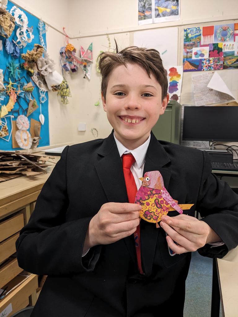 Plazalskisuilv's tweet image. Wonderful articulated birds made by our S1&apos;s .  . . Such creativity! 🌟👌🐦