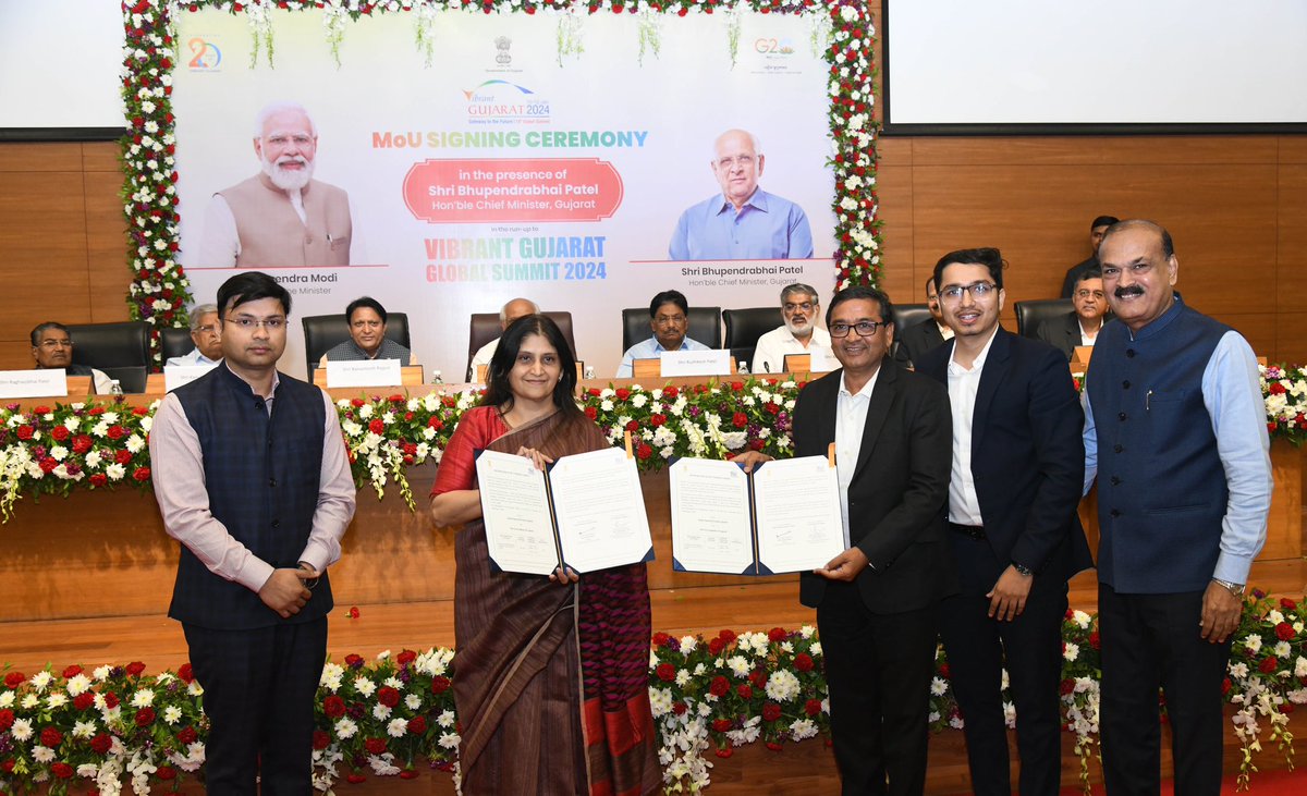 Run up to @VibrantGujarat today Department of Science and Technology signed about 30 MoUs amounting to more than Rs 23,000 cr likely to generate employment for more than 42,000 persons. MoUs covered the verticals of Semiconductor, Electronics, ICT and Biotechnology