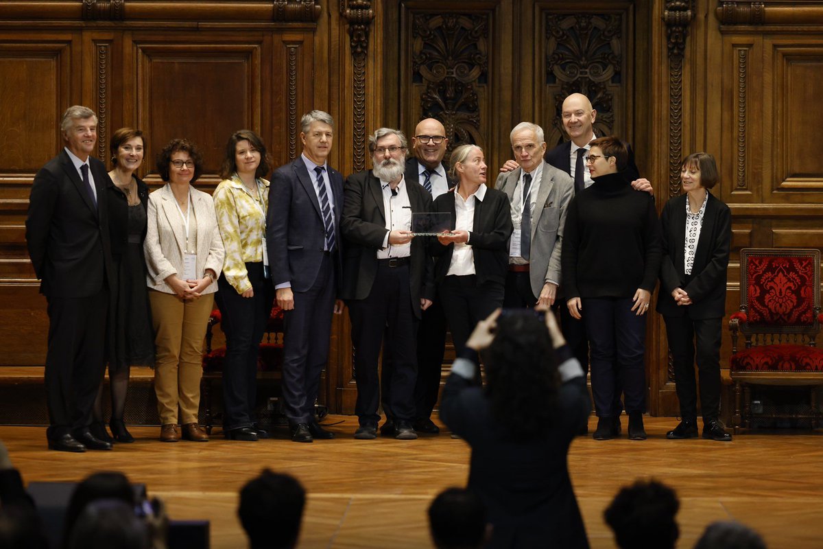 #CMAAwards Prix du jury pour GENHYO🏆 Le projet Génération hydrogène Occitanie a reçu le prix du jury lors de la Journée nationale des compétences & métiers d’avenir de #France2030, en présence des ministres @sretailleau, @RolandLescure @CGrandjean & avec @BrunoBonnellOff. [1/3]