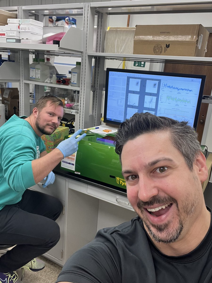 Doing some holiday science with @PJKoopmans. Shout out to @miltenyibiotec for the BMW green Tyto #myotwitter