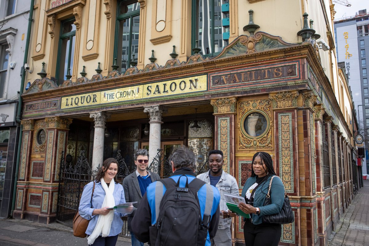 Something for 2024! Stroll around #Belfast with tour guide, Barney, on his 'If Buildings Could Talk Tour'. Enjoy a leisurely walk, taking in the major sights, and learning interesting facts about the city's buildings that you wouldn't hear elsewhere. 👉 discovernorthernireland.com/things-to-do/n…